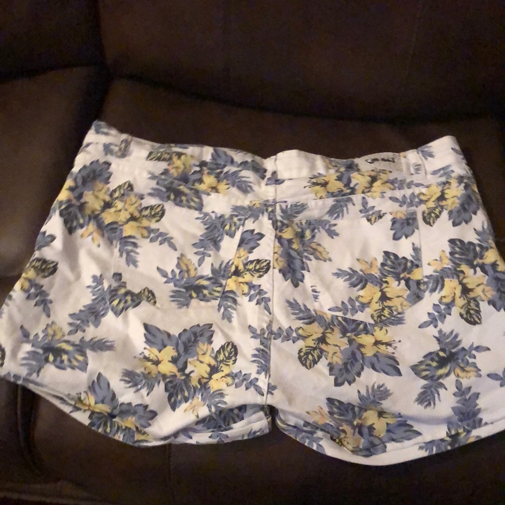 Fun shorts - Picture 2 of 2
